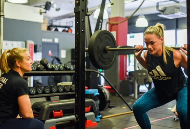 woman lift weight